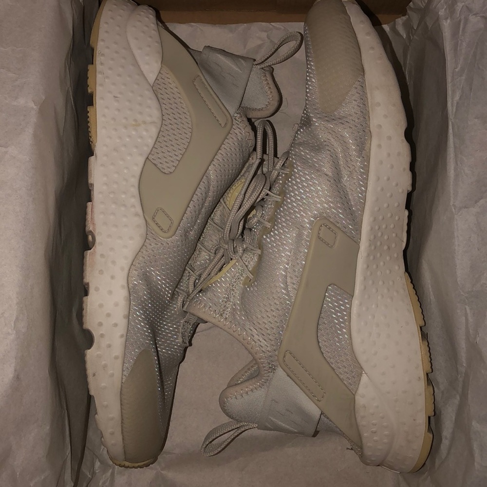 Women’s Nike Huarache Ultra